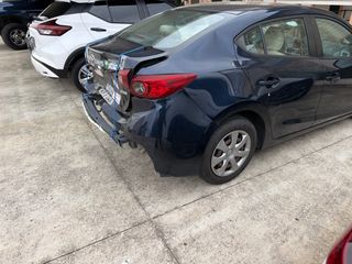 2017 Mazda Mazda3 Sport - Primary Damage Right Image